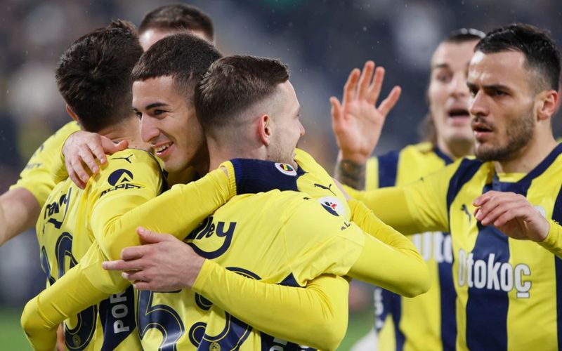 Nhận định hai đội Feyenoord vs Fenerbahce