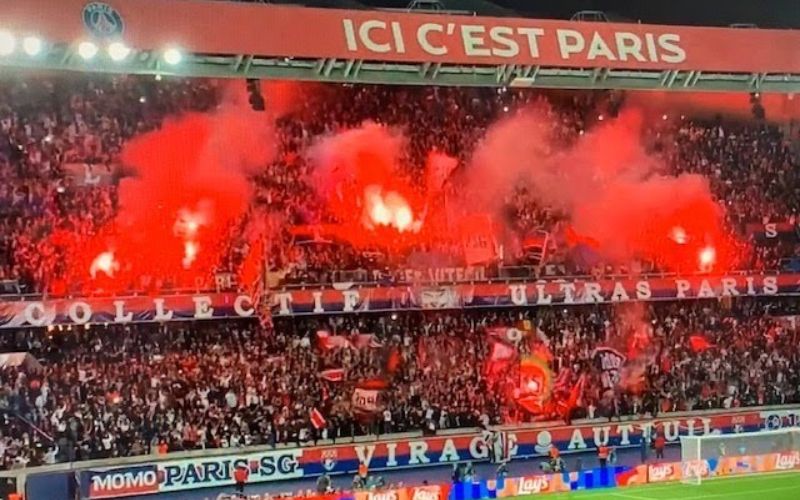 PSG bị UEFA phạt nặng vì hành vi quá khích của CĐV